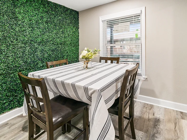 1005 Summer Court Cir #C — Photo 4