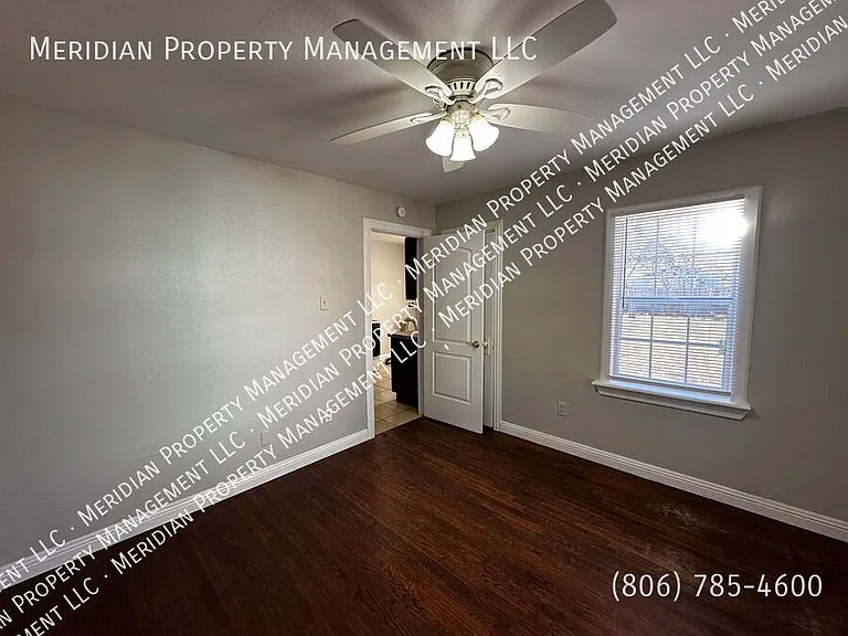 2411 31st St — Photo 9