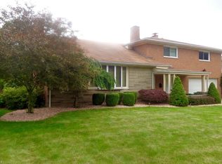 2453 Birchwood Dr, Youngstown, OH