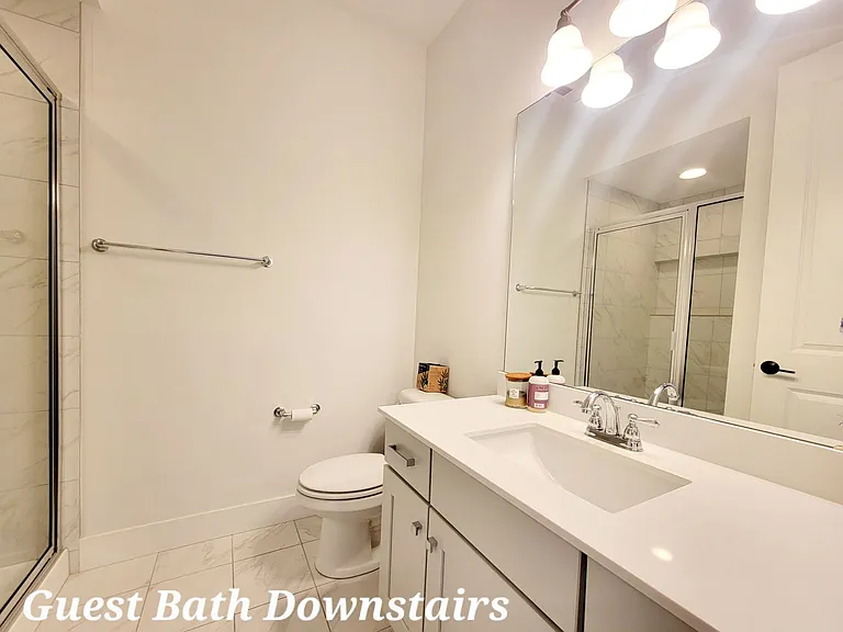2416 NE Redford St — Photo 17