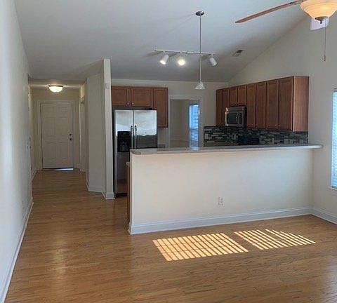 3rd image of 2932 Beunavista Ct