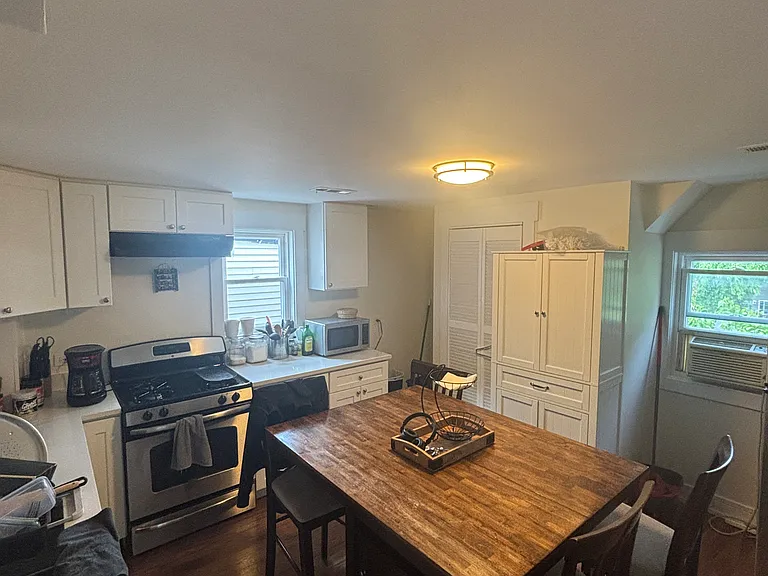 3407 N Lowell Ave #3 — Photo 3