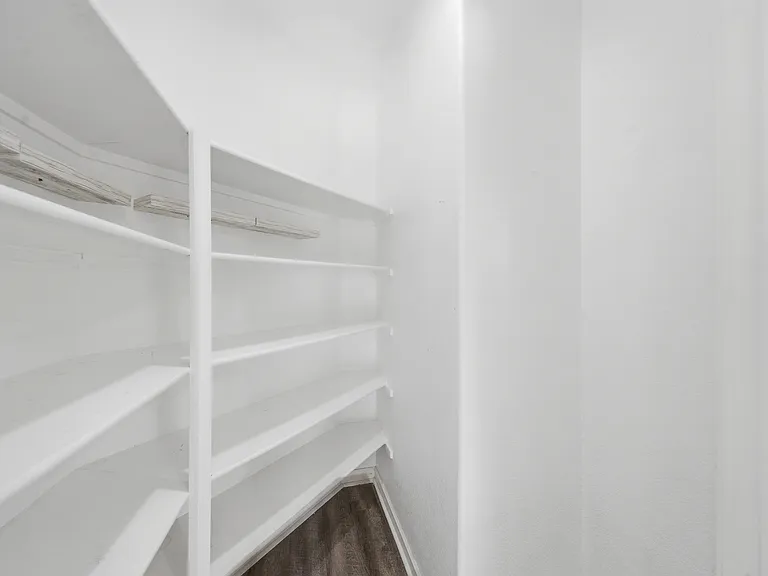 12175 W Chase Ln — Photo 13