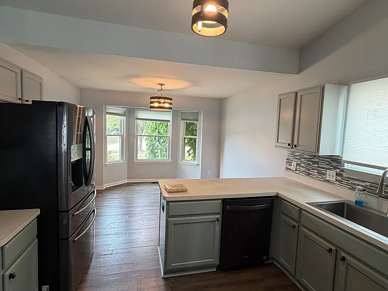 29931 Rosslyn Ave — Photo 4
