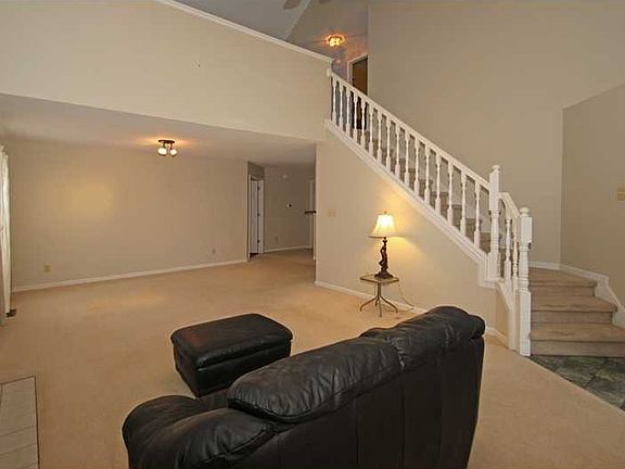 4th image of 1258 Smoketree Dr