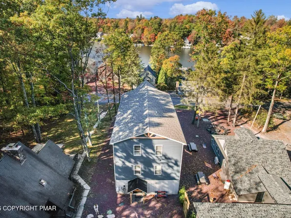 24 Lakeview Dr, Lake Harmony, PA 18624
