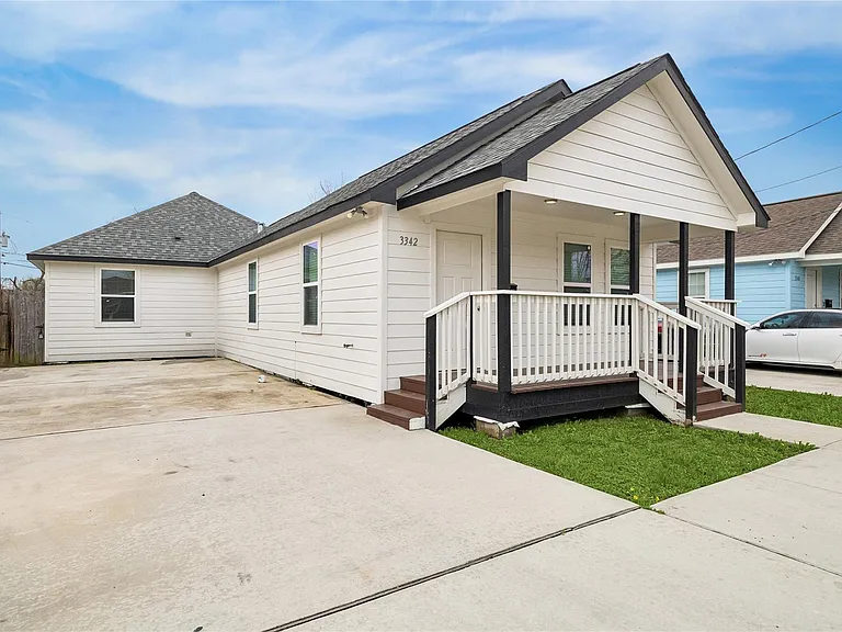 3342 Simmons St — Photo 2