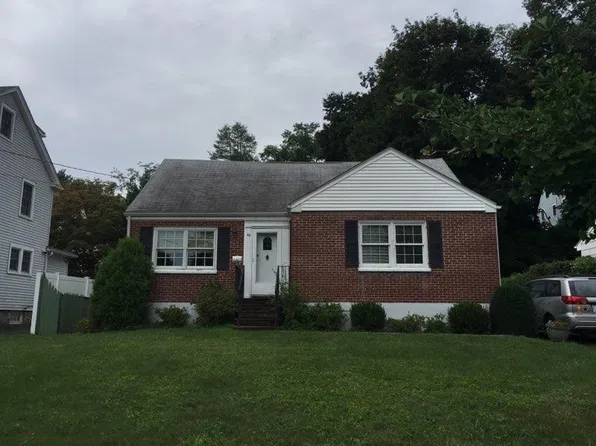 0 Field Rd, Cos Cob, CT 06807