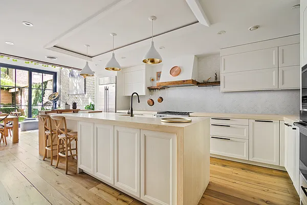 Sold by Compass | media 3