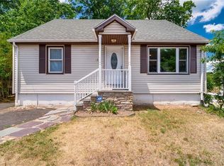 1825 Chopsey Hill Rd, Bridgeport, CT 06606