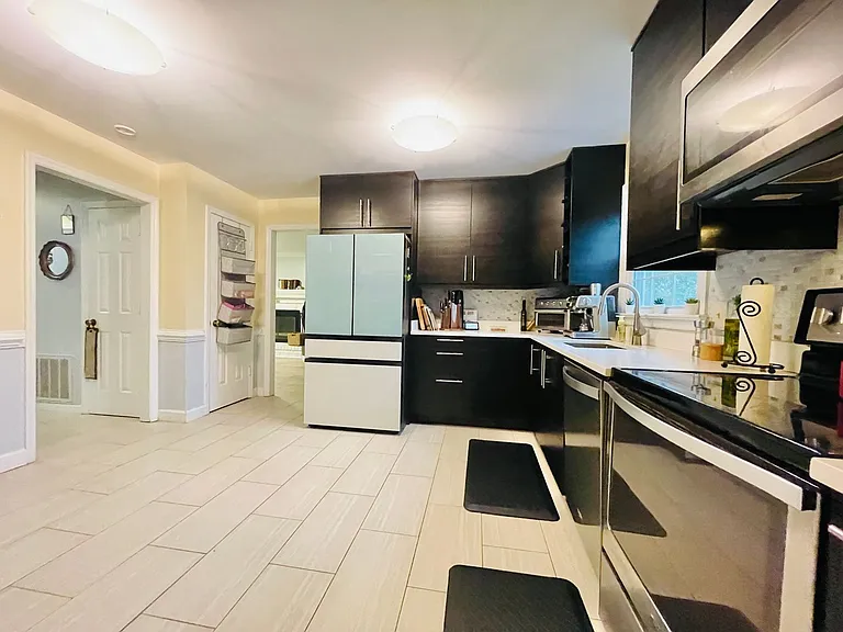 3103 Titanic Dr — Photo 6