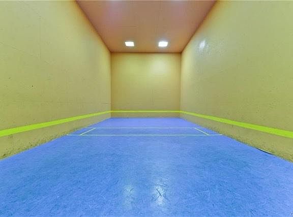 4th image of 21500 Burbank Blvd APT 133