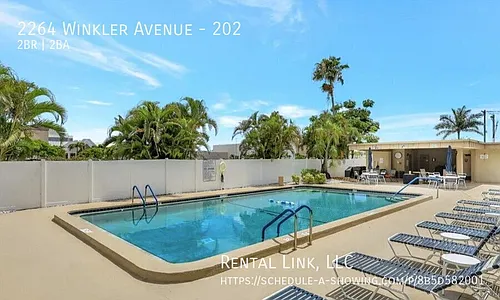2264 Winkler Ave Photo 1