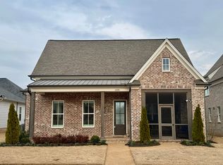 2090 Greenbrier Lakes Blvd N, Piperton, TN 38017