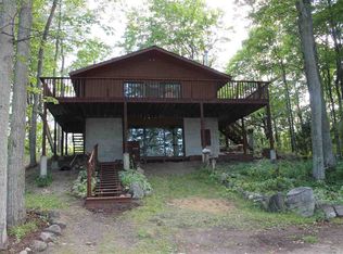 10215 Burnett Rd, Charlevoix, MI 49720