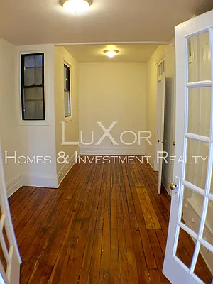Rented by Luxor Homes & Investment Realty | media 32