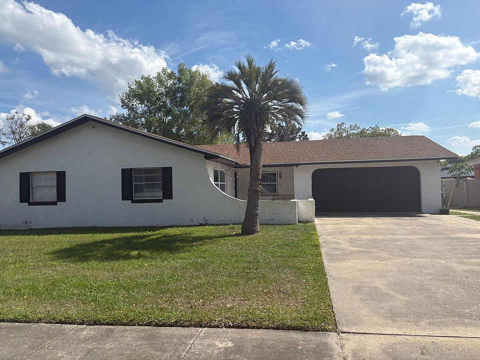 1st image of 163 Sandalwood Way