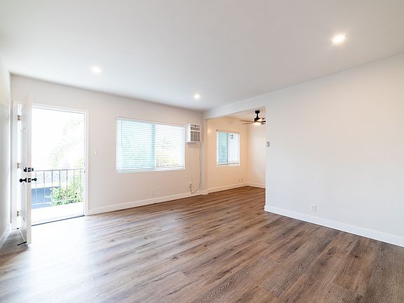 3rd image of 4848 St Charles Pl APT 7