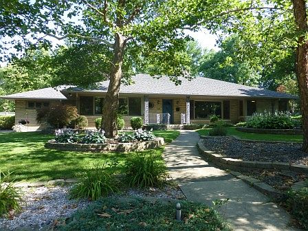 1st image of 328 Forest Hill Dr