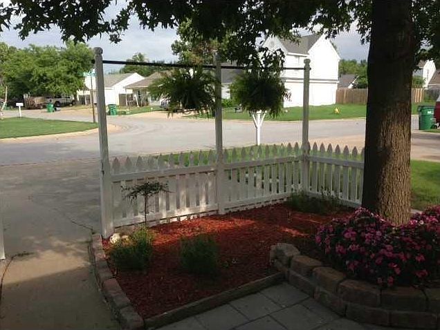 2nd image of 4905 Bonita Pl