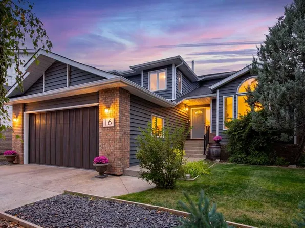 16 S Evergreen Gdns SW, Calgary, AB T2Y 2V9