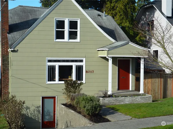 8017 Stroud Avenue N, Seattle, WA 98103