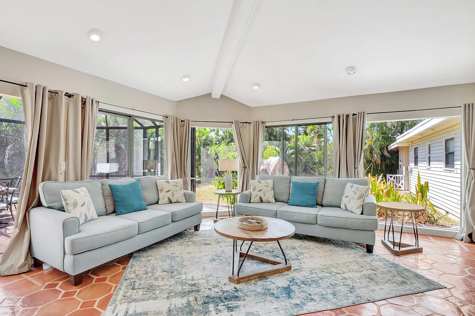 4 bed, 4.0 bath, 2023 sqft, $9,778 — Photo 1