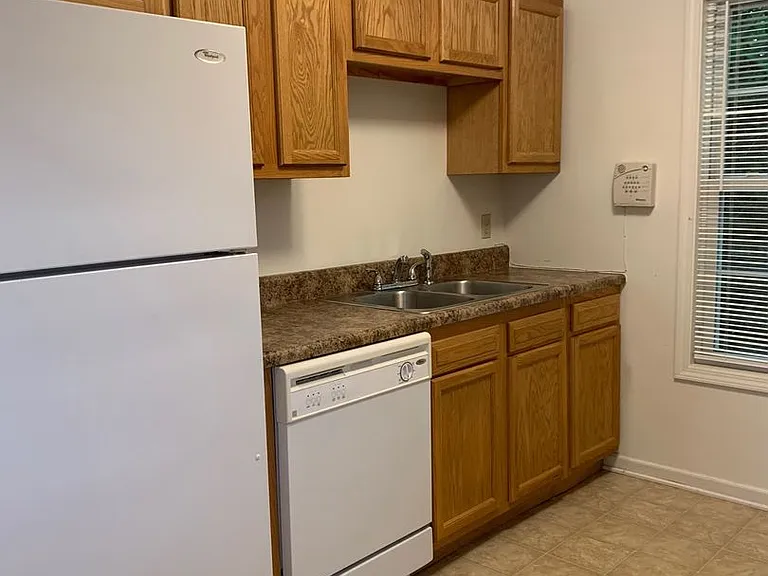 1145 College St NW — Photo 14