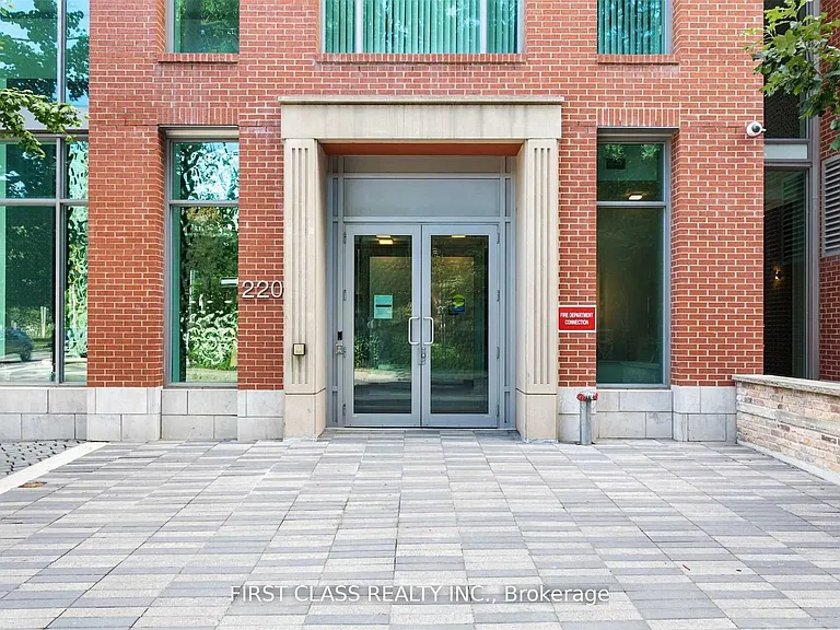 220 George St #907 — Photo 1