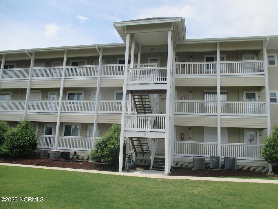 2nd image of 650 Cedar Point Blvd Unit 32