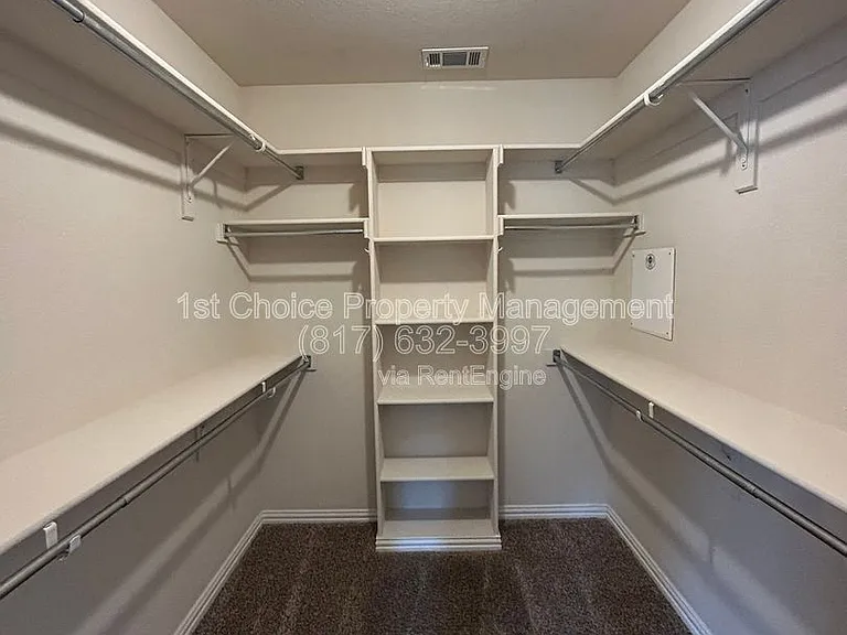 1835 Woodchase Dr — Photo 14