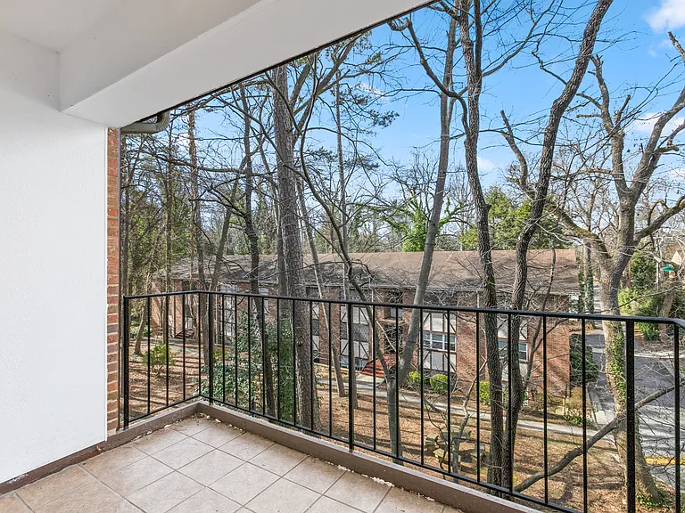 1826F N Elm St #F — Photo 9