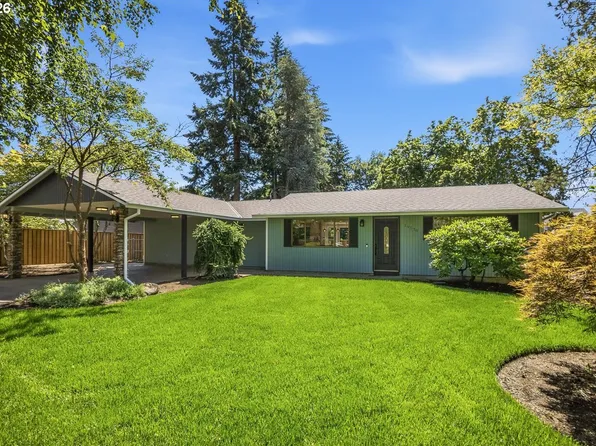19530 Central Point Rd, Oregon City, OR 97045