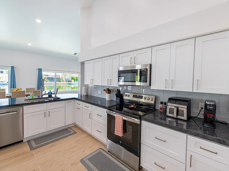 1710 E Queen Palm Dr — Photo 50