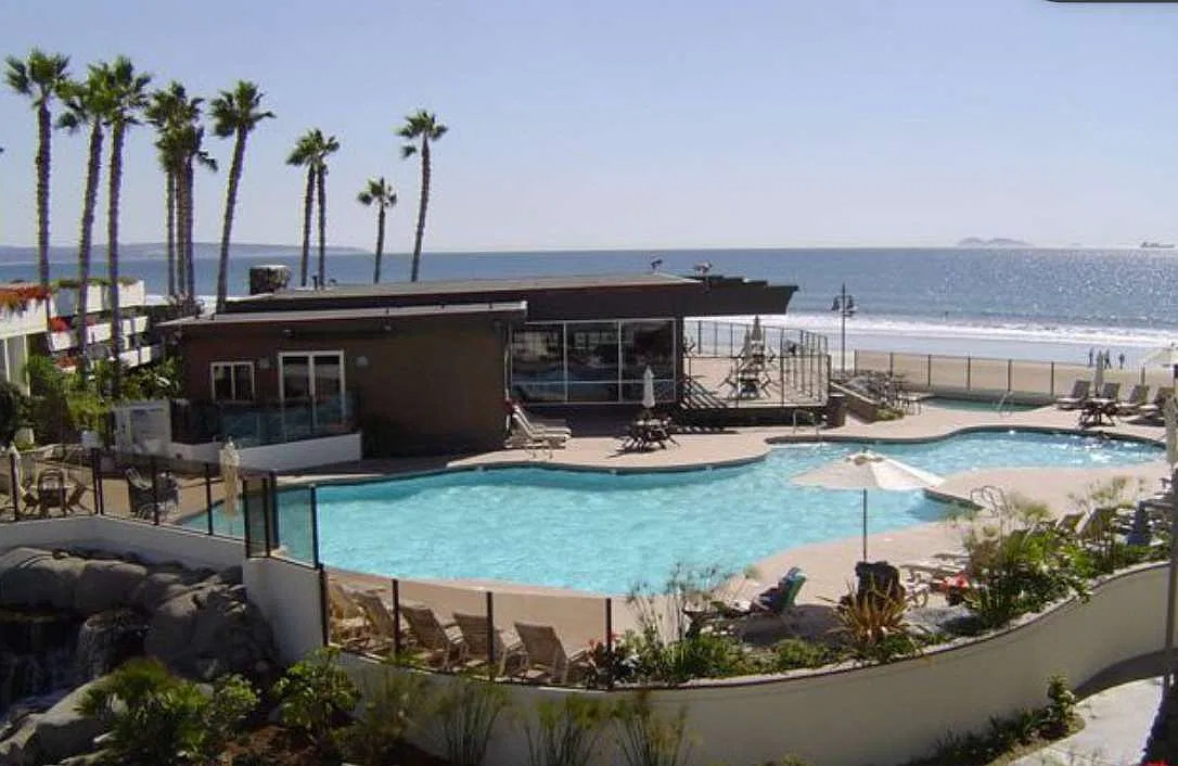 2 bed, 1200 sqft, $9,000 — Photo 3