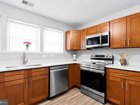 4119 Applegate Ct #9, Suitland, MD 20746