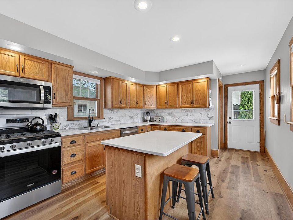 1st image of 102 N Jefferson STREET