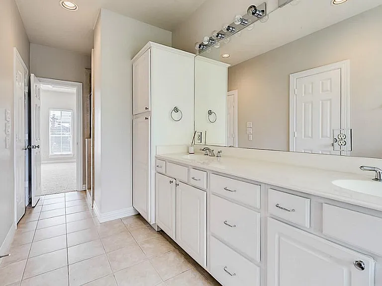 513 Leverkuhn St — Photo 19