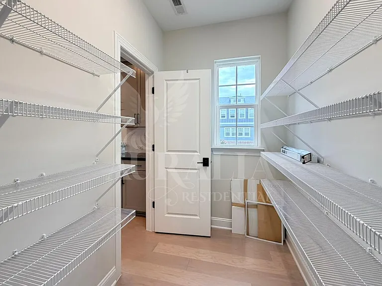 829 Amley Pl — Photo 16