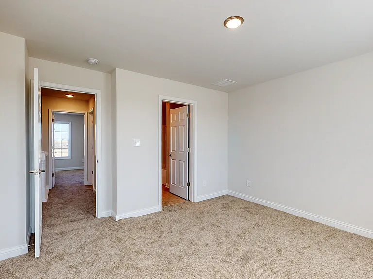 533 Claire Pl #533 — Photo 4