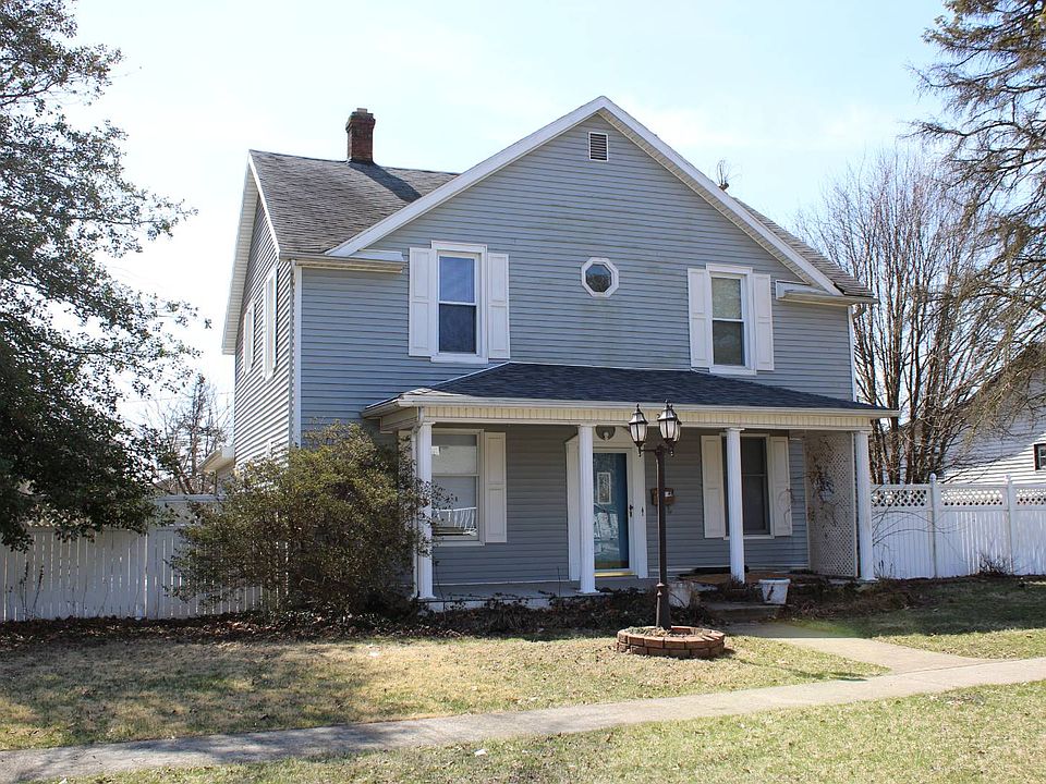 1st image of 210 W Easton St