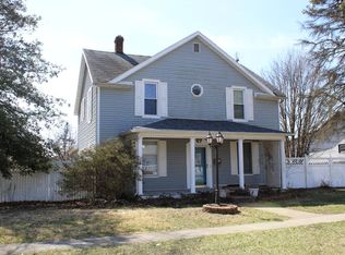 210 W Easton St, Gillespie, IL