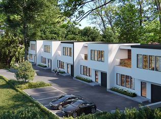 24 Wilson Cir, Newton, MA 02461