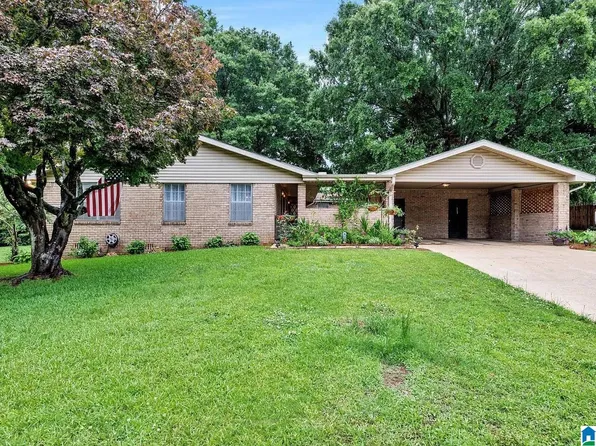 2613 Vann Dr, Gardendale, AL 35071