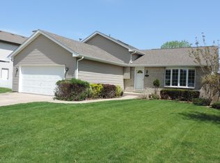 24931 S Cashel Bay Rd, Manhattan, IL 60442