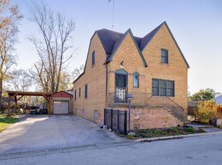 29 Covington Rd, Fox Lake, IL 60020