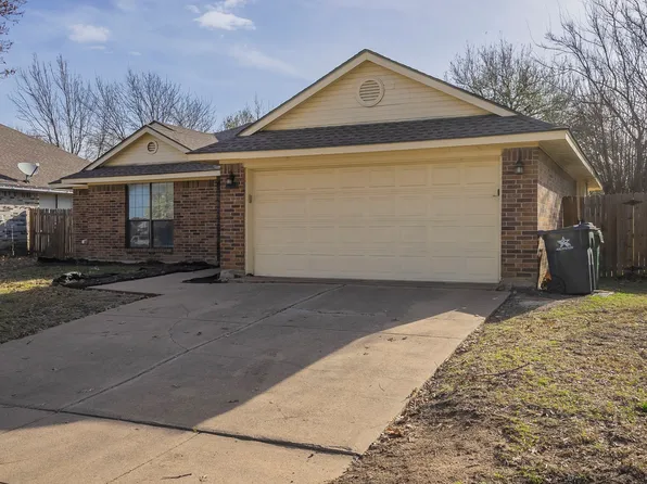 4743 Cornflower Dr, Arlington, TX 76018