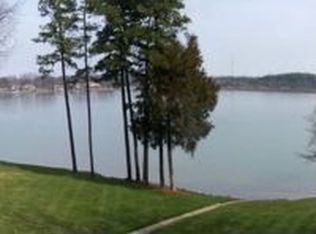 305 Northwest Dr, Davidson, NC 28036