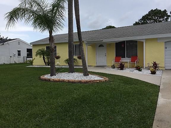 1st image of 685 SW Belmont Cir