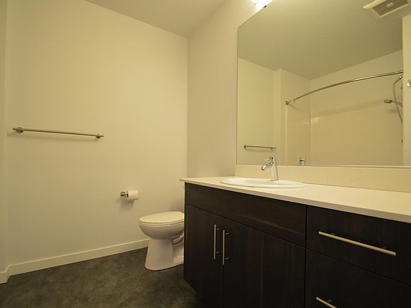 2nd image of 1823 18th Ave Unit 207